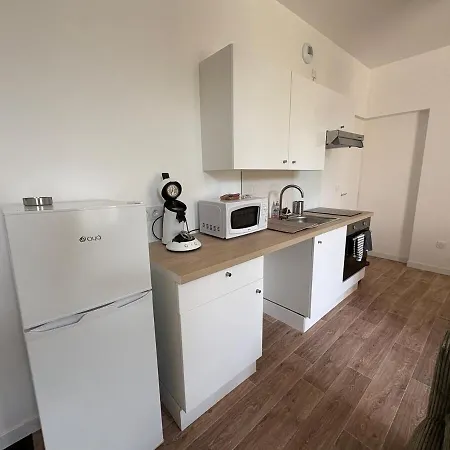 I Ground Floor L Terrace L Garden L Air Conditioning Lejlighed